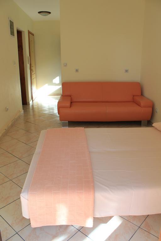 4M Apartments Petrovac na moru Zimmer foto