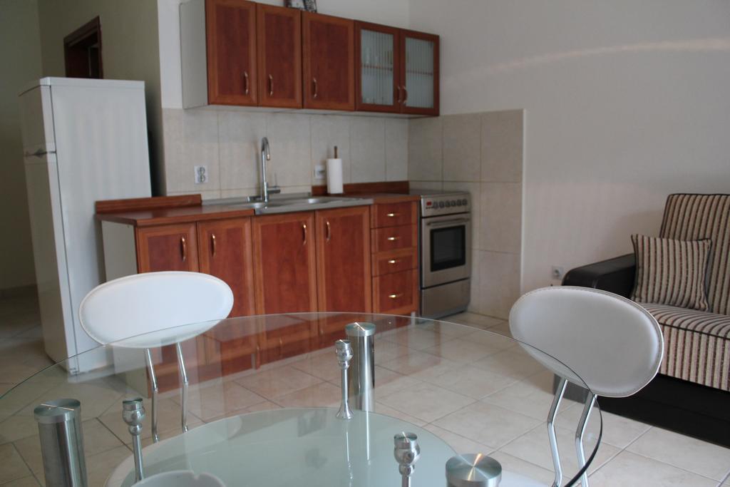 4M Apartments Petrovac na moru Zimmer foto